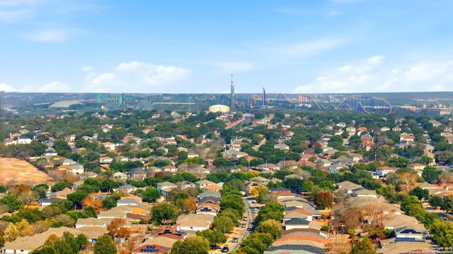 518 Lynx Mtn, San Antonio, TX 78251