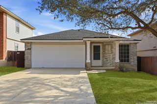 518 Lynx Mtn, San Antonio, TX 78251