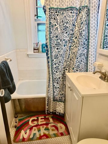 38 Linnaean Street 3, Cambridge, MA 02138