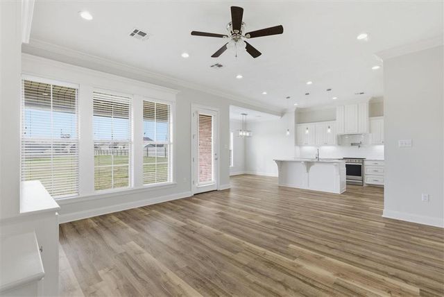 18843 Kayla Street, Iowa, LA 70647