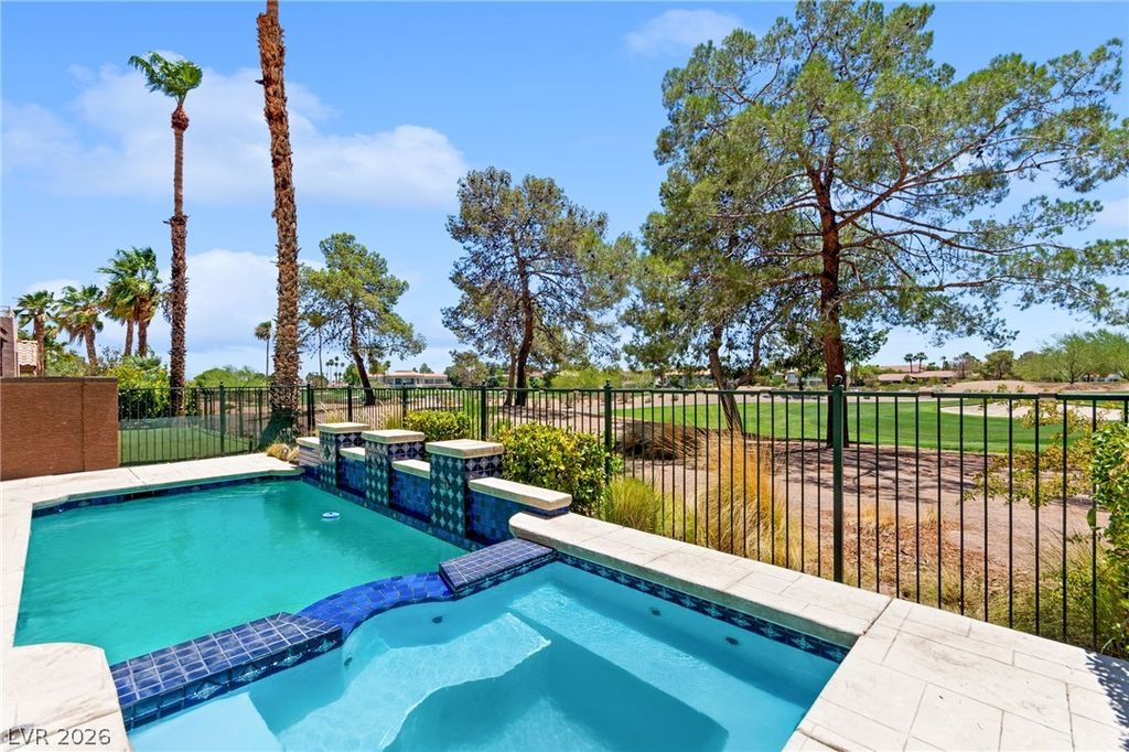 8941 Diamond Falls Drive, Las Vegas, NV 89117 — photo 4