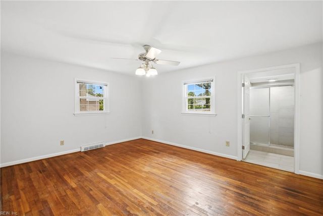 2425 Inlynnview RD, Virginia Beach, VA 23454