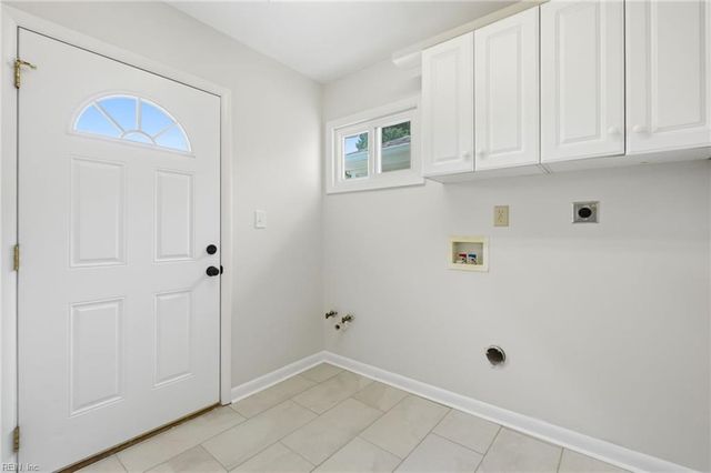 2425 Inlynnview RD, Virginia Beach, VA 23454