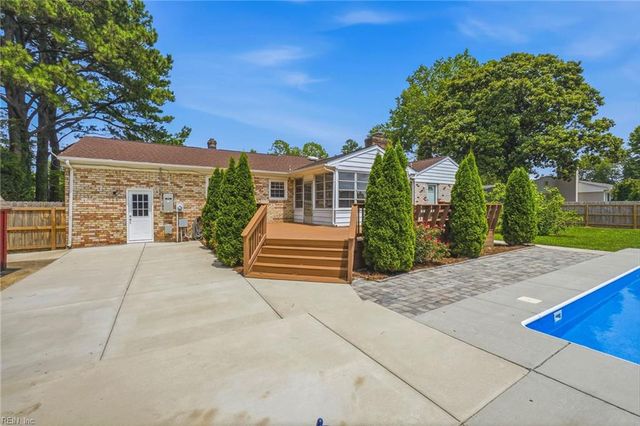 2425 Inlynnview RD, Virginia Beach, VA 23454