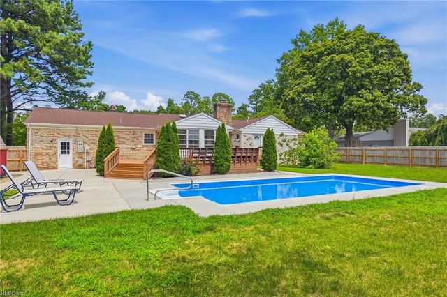 2425 Inlynnview RD, Virginia Beach, VA 23454