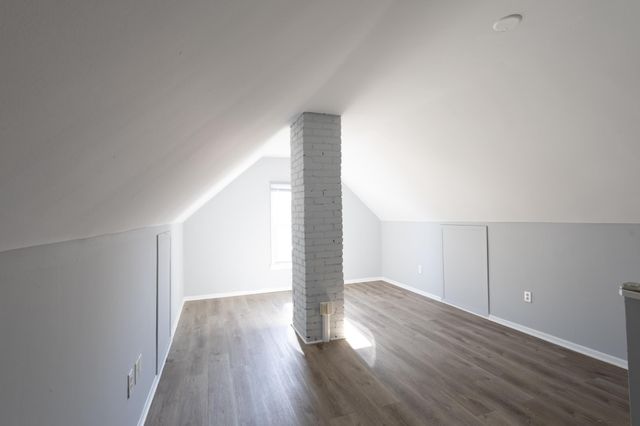 1168 Lane Pl, Saint Paul, MN 55106