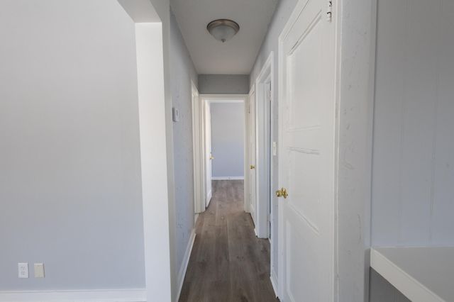 1168 Lane Pl, Saint Paul, MN 55106