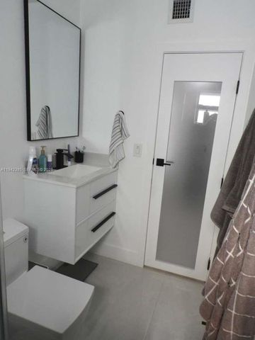 1220 NW 125th St, North Miami, FL 33167