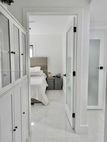 1220 NW 125th St, North Miami, FL 33167