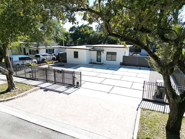 1220 NW 125th St, North Miami, FL 33167