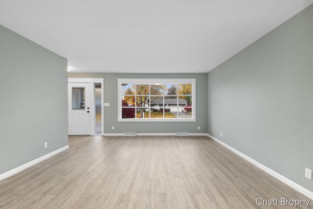 2538 Berwyck Road SE, Grand Rapids, MI 49506