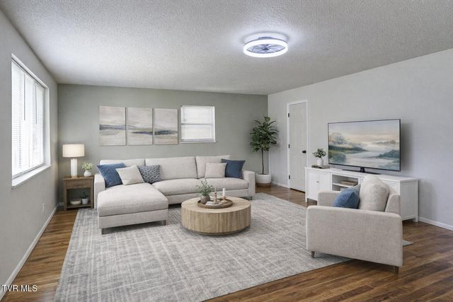 1704 Jackson Terrace, Johnson City, TN 37604