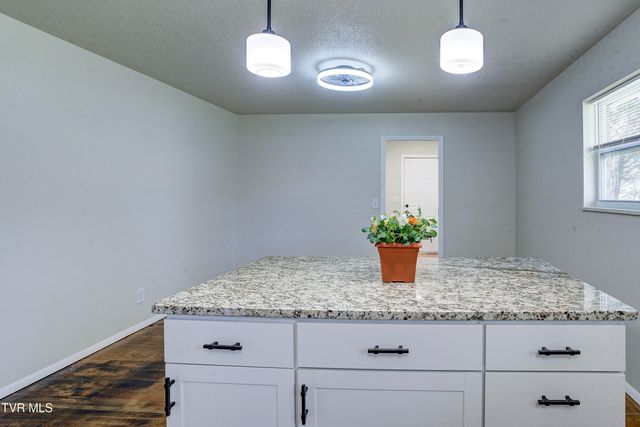 1704 Jackson Terrace, Johnson City, TN 37604