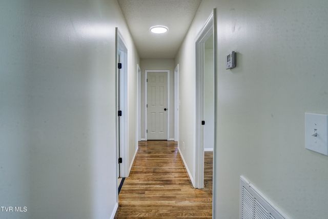 1704 Jackson Terrace, Johnson City, TN 37604