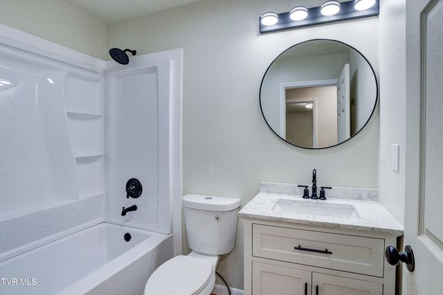 1704 Jackson Terrace, Johnson City, TN 37604