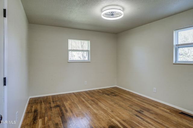 1704 Jackson Terrace, Johnson City, TN 37604