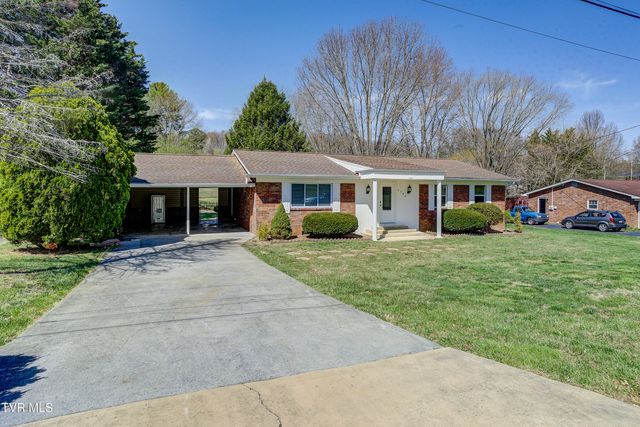 1704 Jackson Terrace, Johnson City, TN 37604