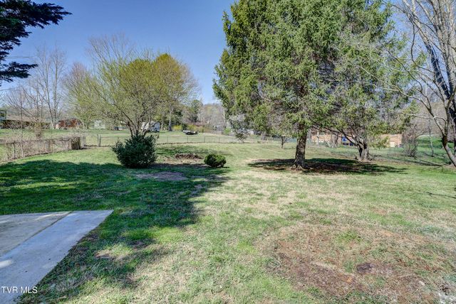 1704 Jackson Terrace, Johnson City, TN 37604