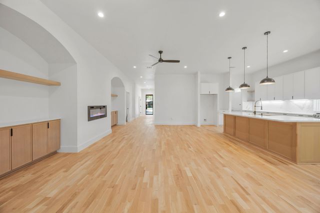 1138 Nolte Drive, Dallas, TX 75208