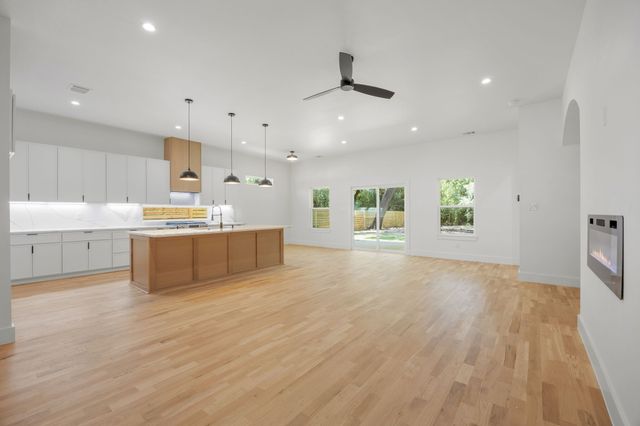 1138 Nolte Drive, Dallas, TX 75208