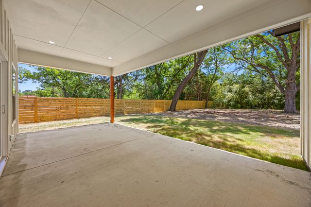1138 Nolte Drive, Dallas, TX 75208