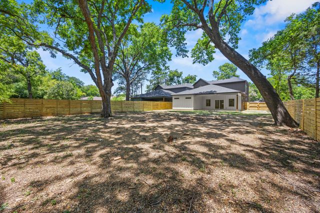 1138 Nolte Drive, Dallas, TX 75208