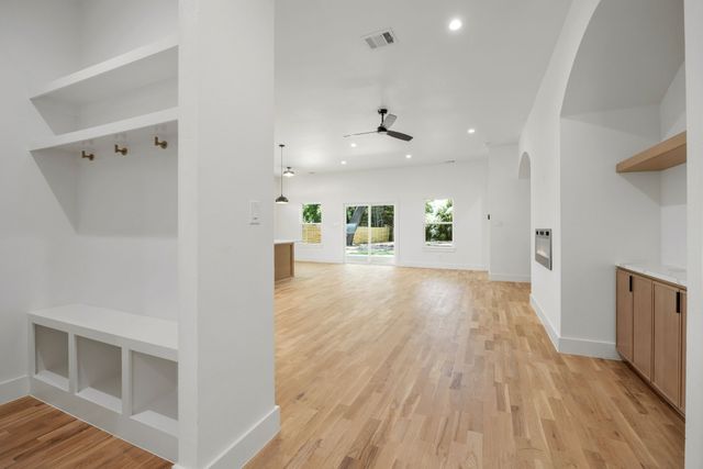 1138 Nolte Drive, Dallas, TX 75208