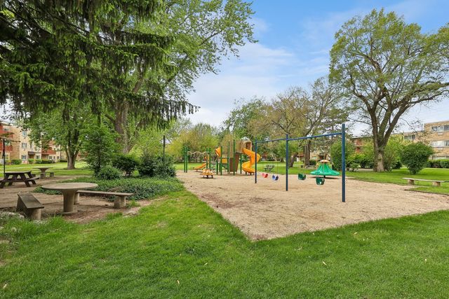 718 Dempster Street G106, Mount Prospect, IL 60056