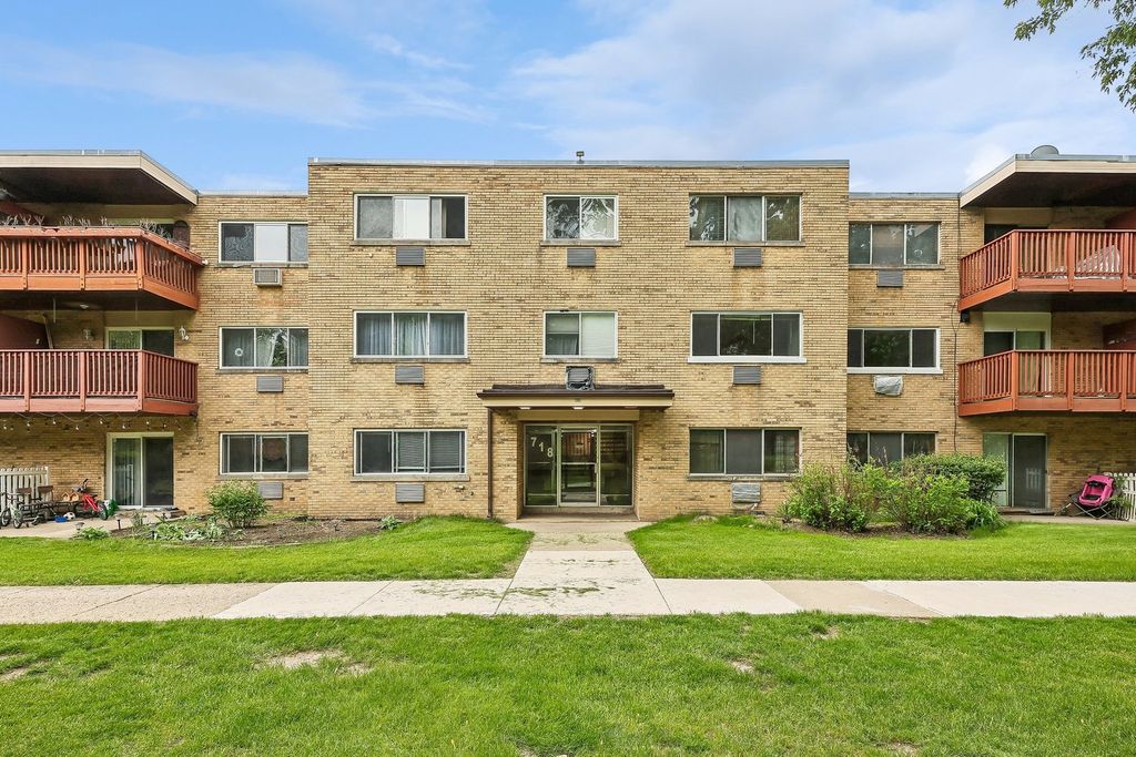 718 Dempster Street G106, Mount Prospect, IL 60056