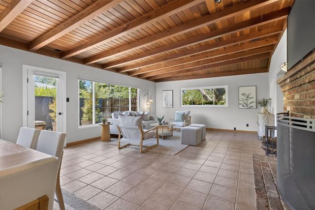 4621 Crestwood Way, Sacramento, CA 95822