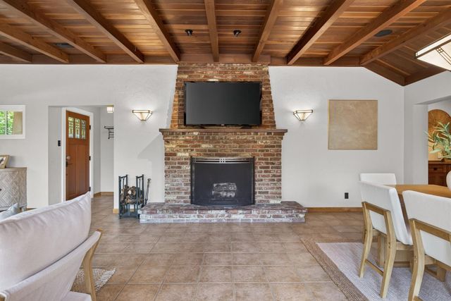 4621 Crestwood Way, Sacramento, CA 95822