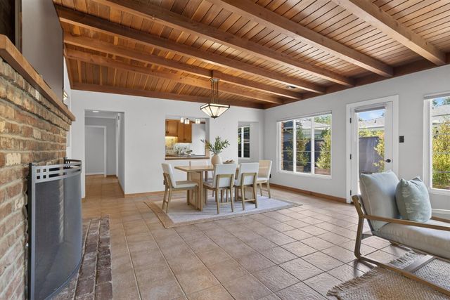 4621 Crestwood Way, Sacramento, CA 95822