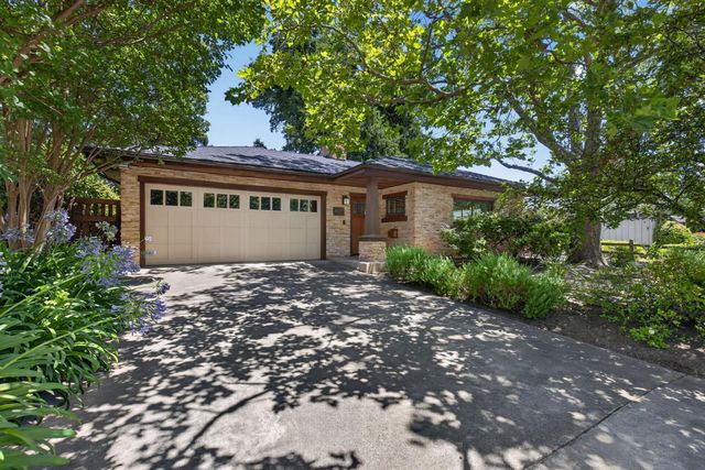 4621 Crestwood Way, Sacramento, CA 95822