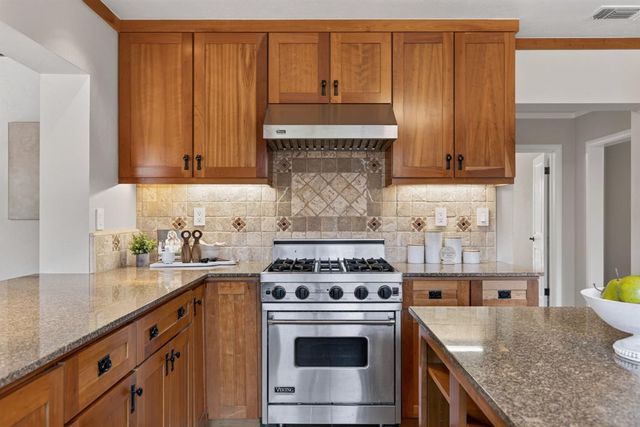 4621 Crestwood Way, Sacramento, CA 95822