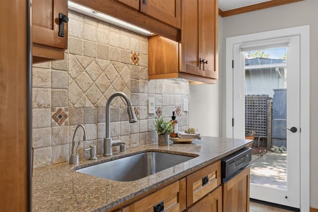 4621 Crestwood Way, Sacramento, CA 95822