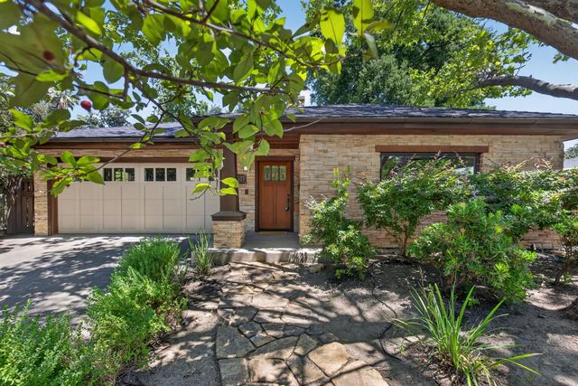 4621 Crestwood Way, Sacramento, CA 95822