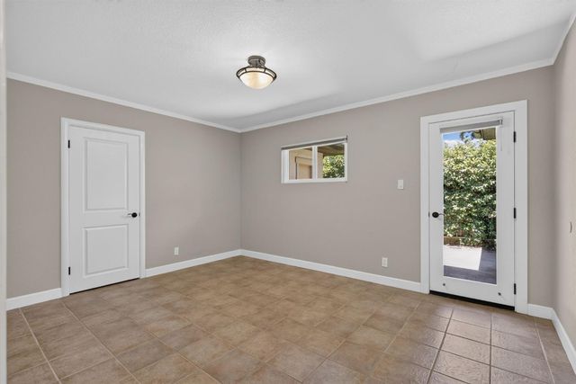 4621 Crestwood Way, Sacramento, CA 95822