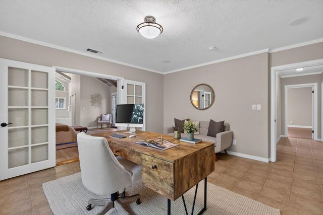 4621 Crestwood Way, Sacramento, CA 95822