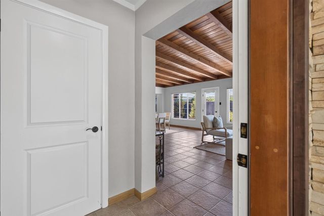 4621 Crestwood Way, Sacramento, CA 95822