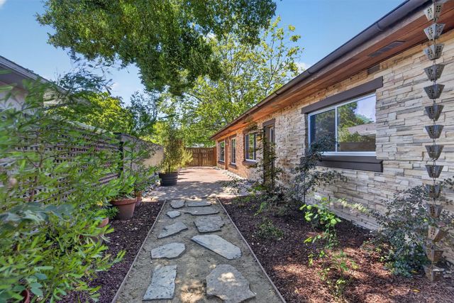 4621 Crestwood Way, Sacramento, CA 95822