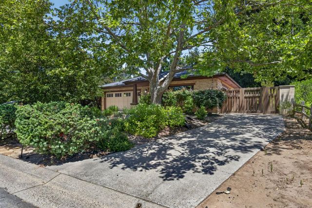 4621 Crestwood Way, Sacramento, CA 95822