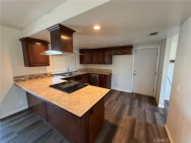 17600 Orange, Hesperia, CA 92345