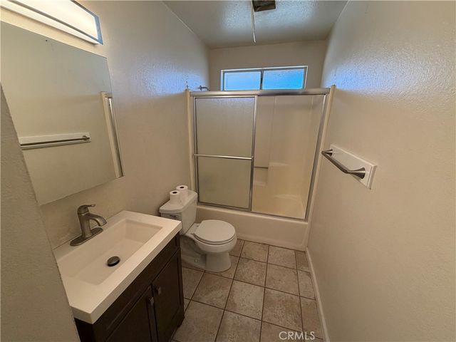 17600 Orange, Hesperia, CA 92345