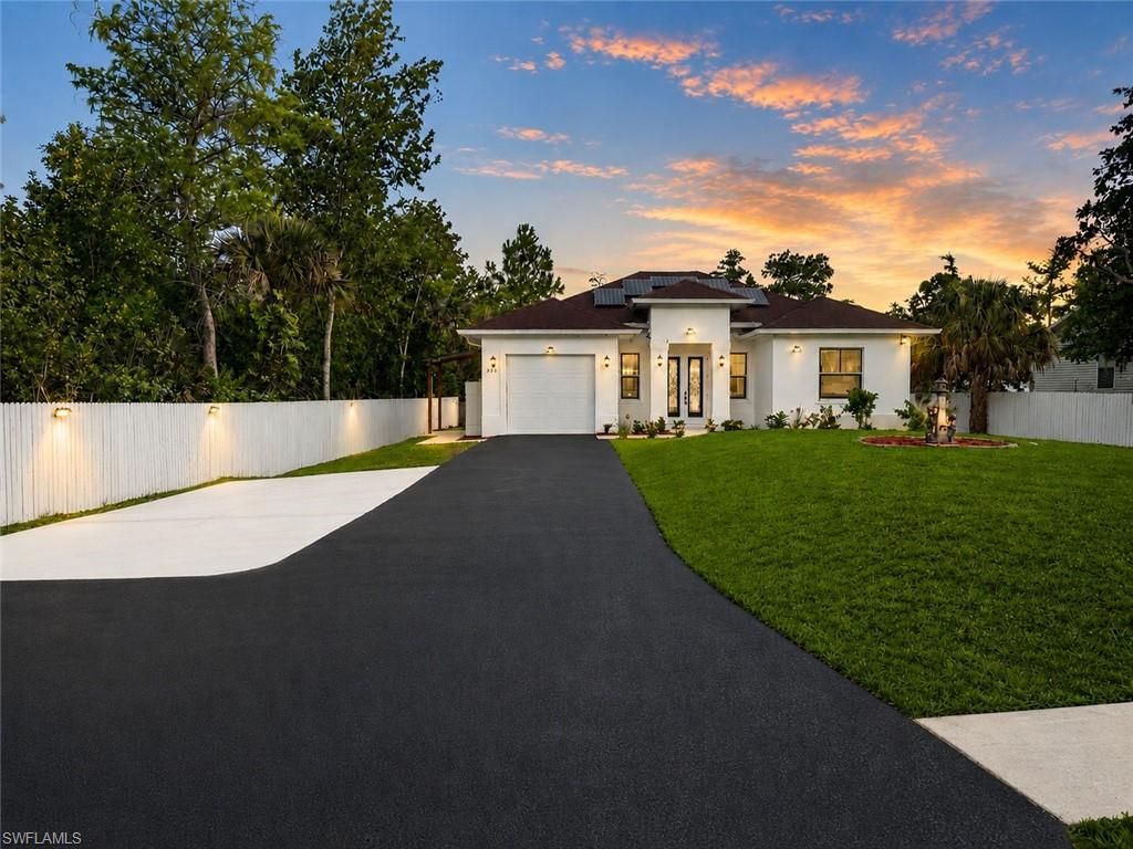 233 39th AVE NE, NAPLES, FL 34120 — photo 2