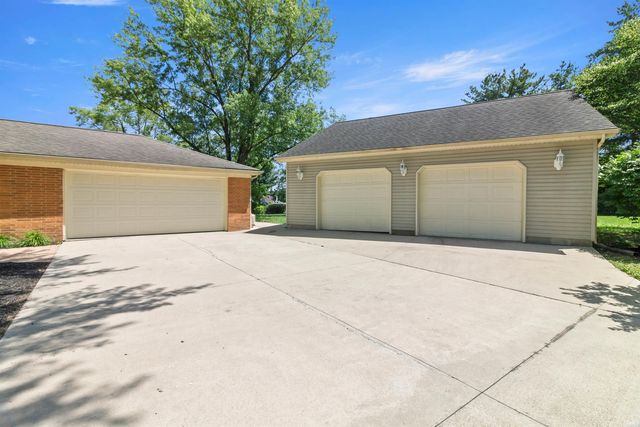 12 Clamme Court, Hartford City, IN 47348