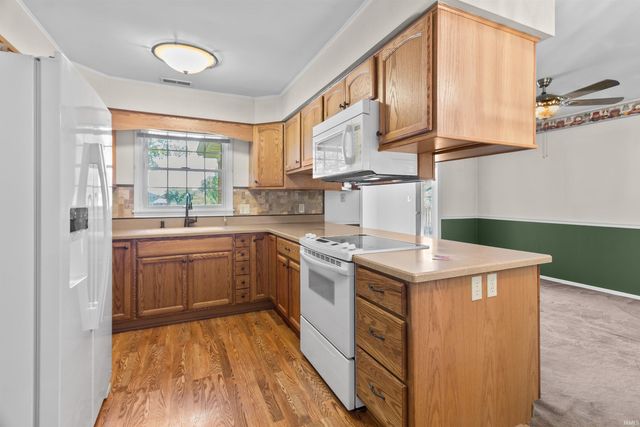 12 Clamme Court, Hartford City, IN 47348
