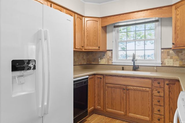 12 Clamme Court, Hartford City, IN 47348