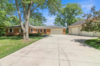 12 Clamme Court, Hartford City, IN 47348