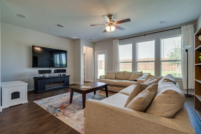 14613 Martin Creek Cove, Fort Worth, TX 76262