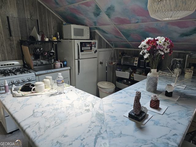 2111 Fairhaven Circle NE UPSTAIRS, Atlanta, GA 30305